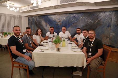 جمعية فرصة تخرج فوجها الخامس في مجال الهايتك بتخصص "DevOps”.